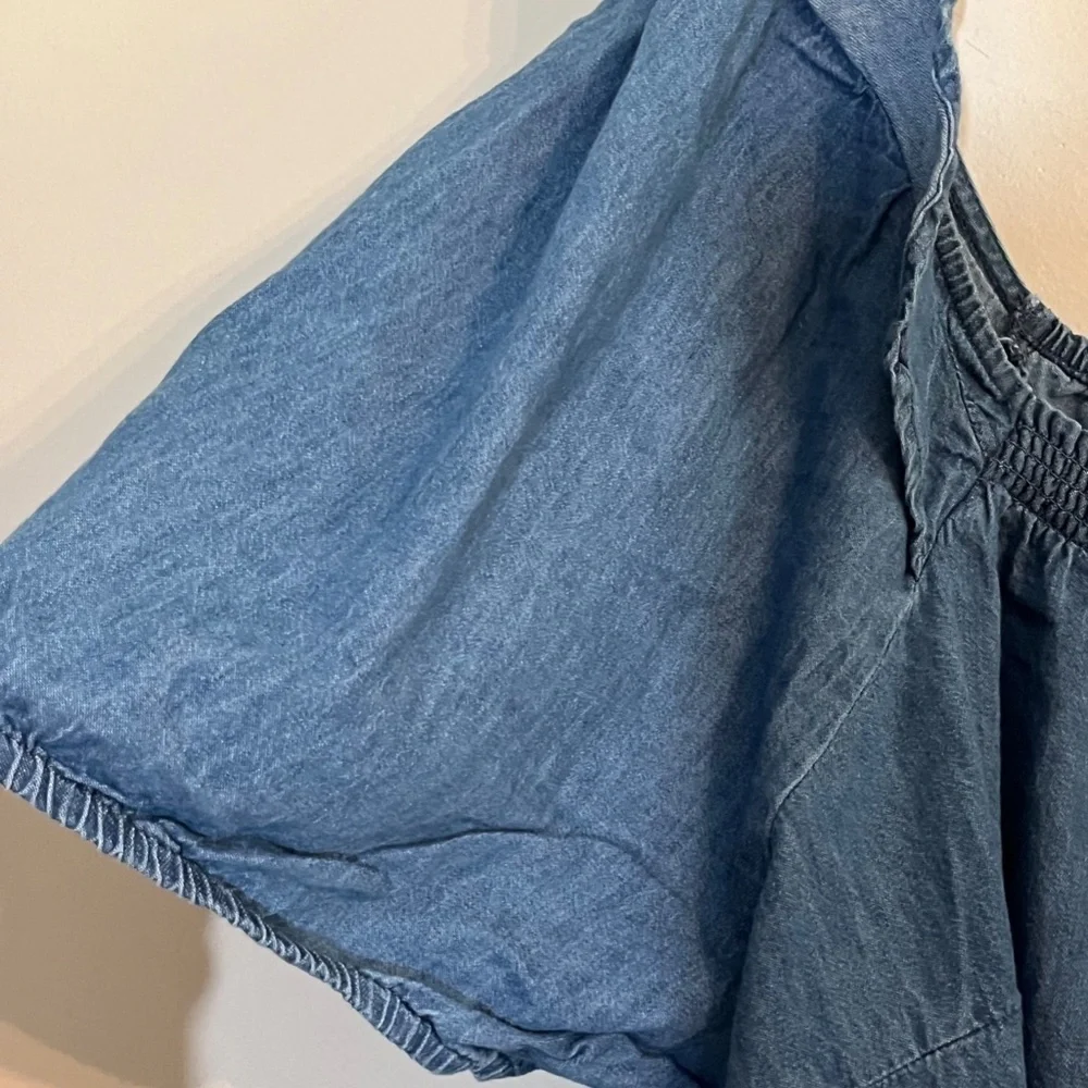 Lane Bryant Top Women 26 Blue Denim Ruffle Smocked Neutral Boho Western Cowgirl - Picture 6 of 14